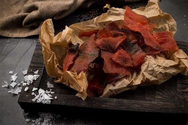 Чипсы из лосося вяленые 500 г в упаковке